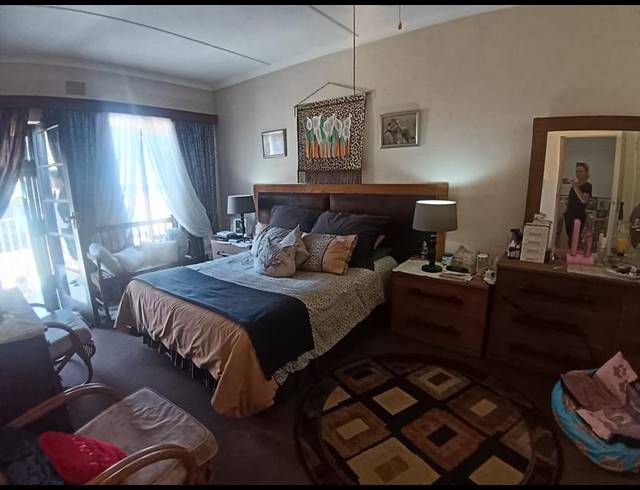 3 BEDROOM APARTMENT FOR SALE IN UVONGO BEACH